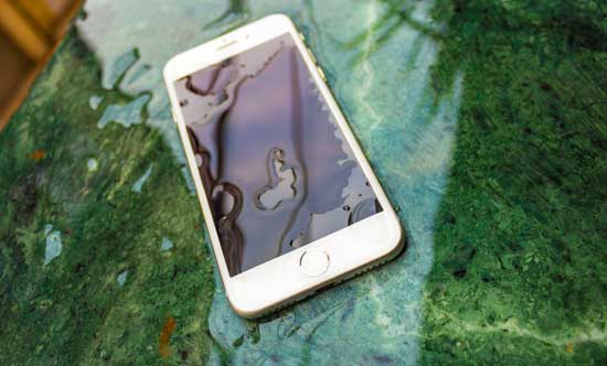 Drop Your Phone In Water? This Quick Fix Is Even Better Than Rice 2024 | TIPS