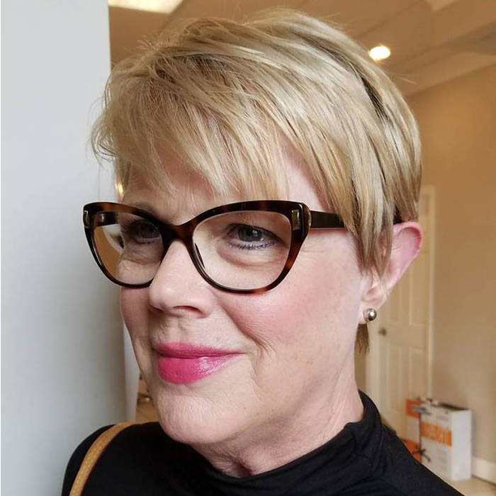 Top 30 Short Haircuts for Women Over 50 - Page 4 of 15