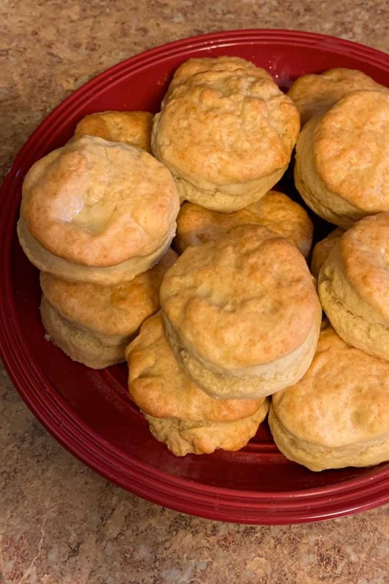 Southern Grandmother's Buttermilk Biscuits