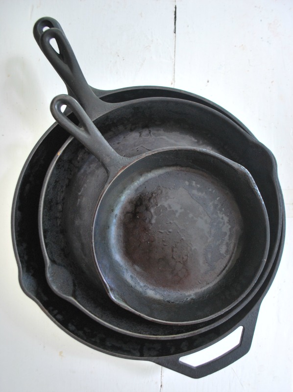 How to Maintain Cast Iron Skillet 2024 | Cakes, Desserts, Main Meals, RECIPES, Sweet Treats