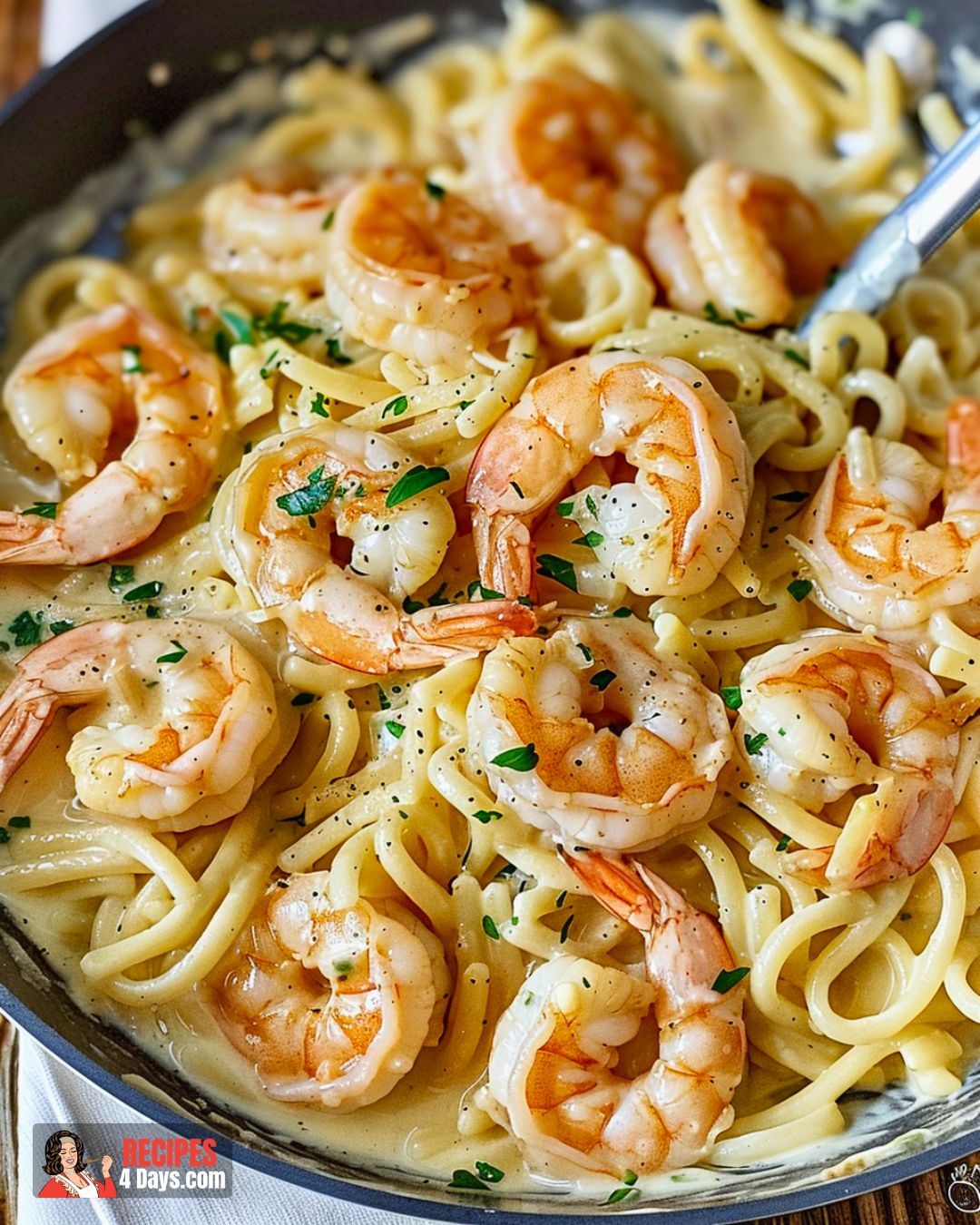 Garlic Shrimp Alfredo in Four Cheese Pasta Sauce Recipe